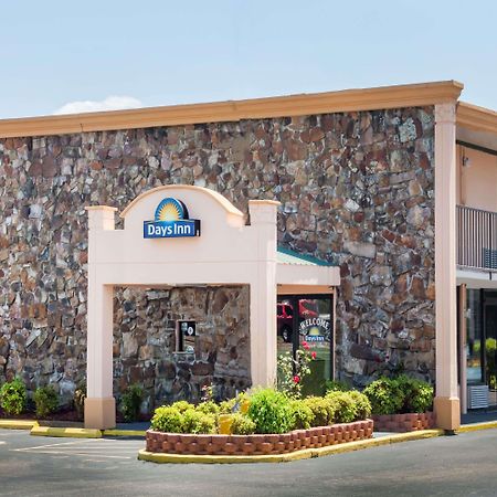 Days Inn By Wyndham Martin Extérieur photo