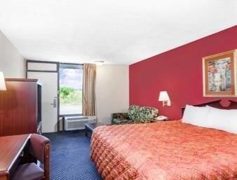 Days Inn By Wyndham Martin Extérieur photo