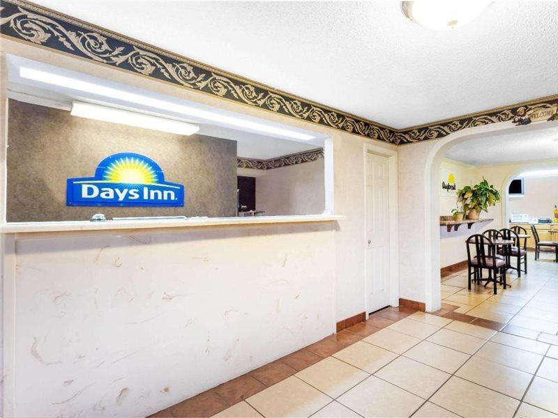 Days Inn By Wyndham Martin Extérieur photo