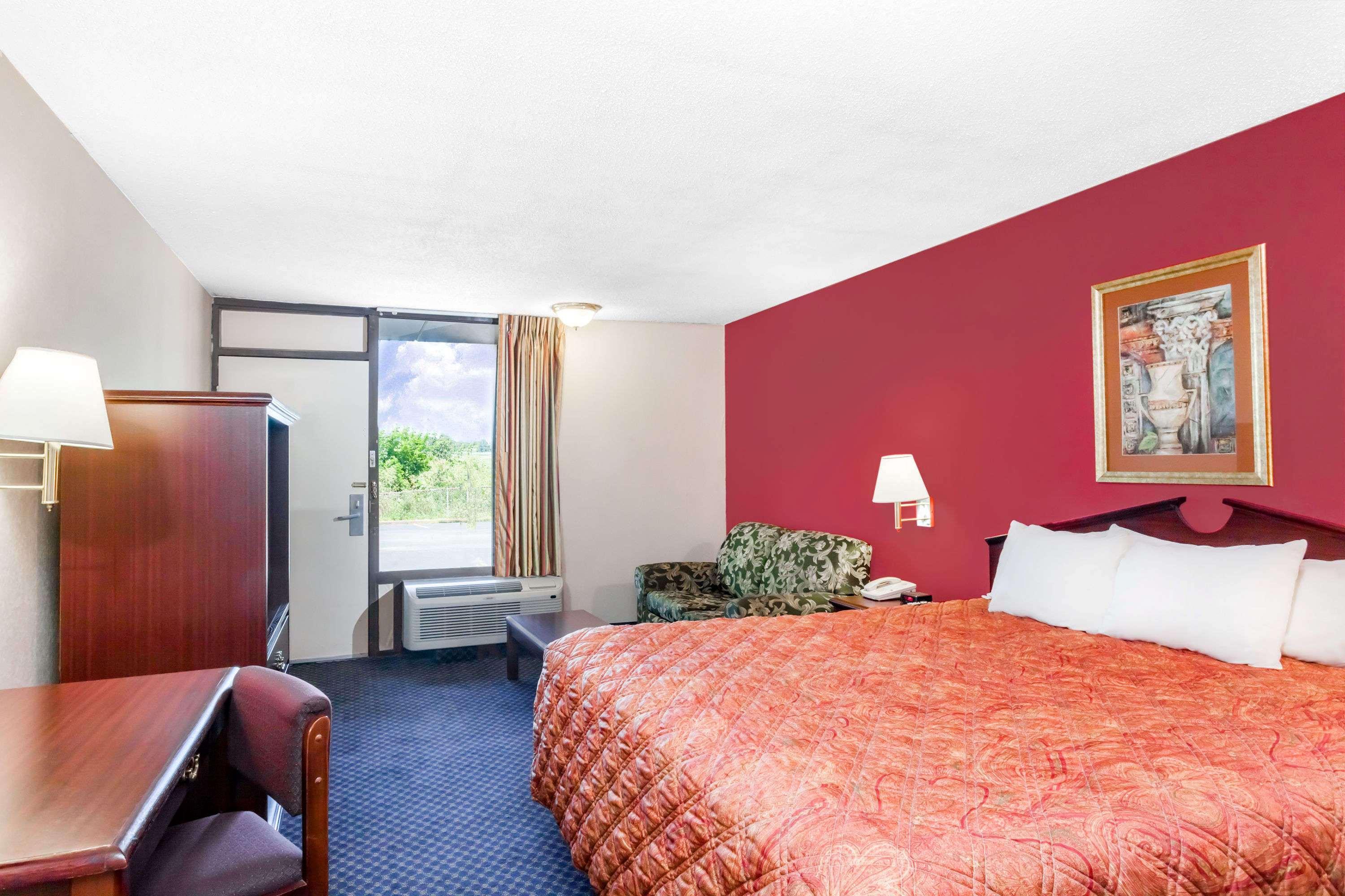 Days Inn By Wyndham Martin Extérieur photo