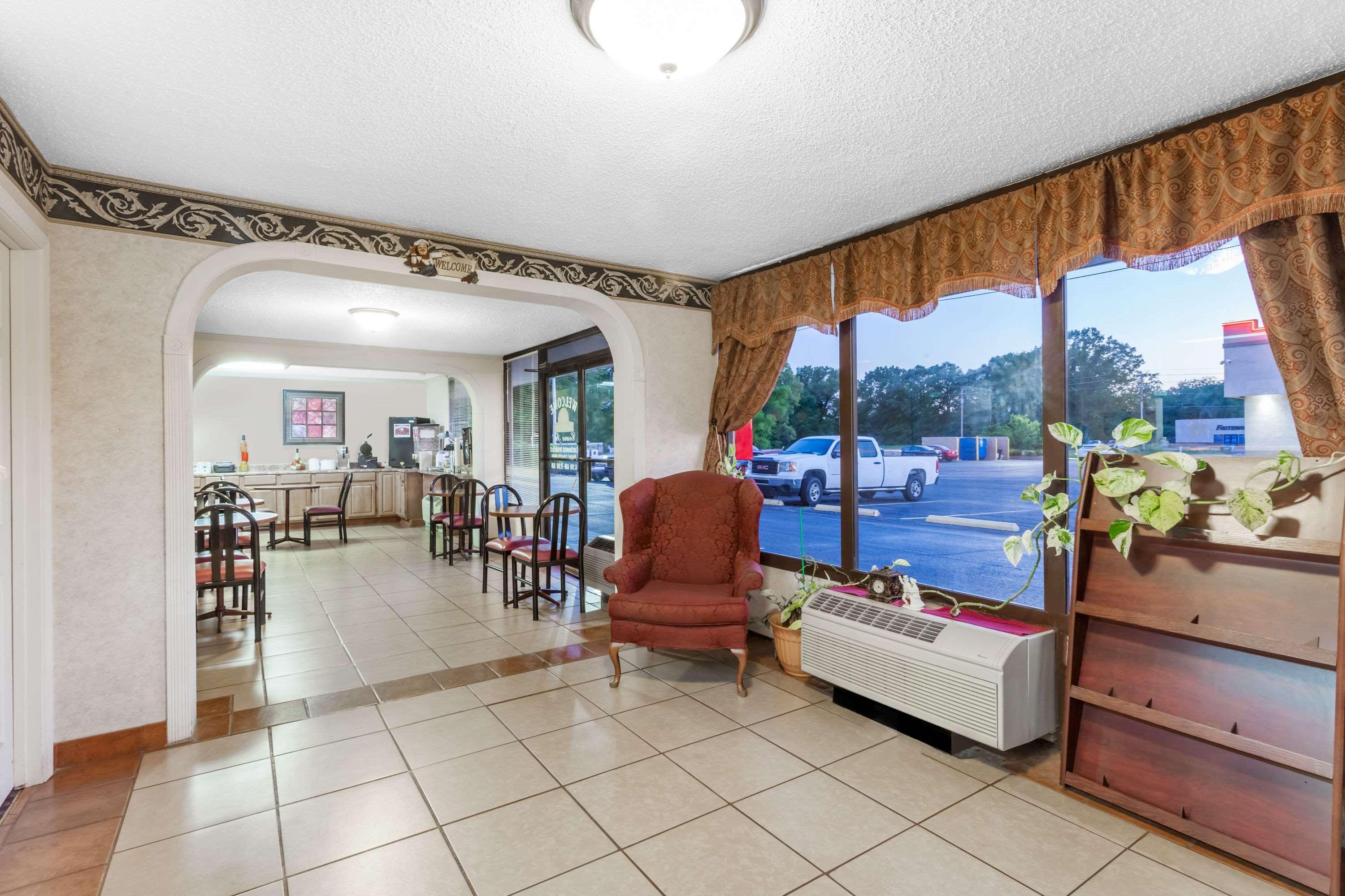 Days Inn By Wyndham Martin Extérieur photo